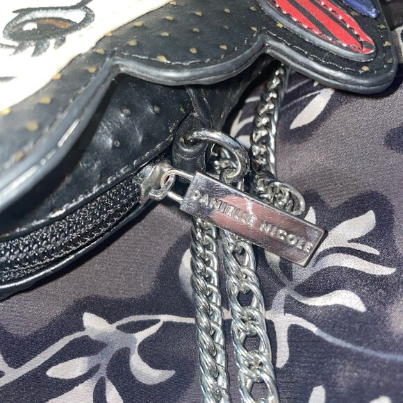 Danielle Nicole Snow White Crossbody Purse EUC - Picture 6 of 11